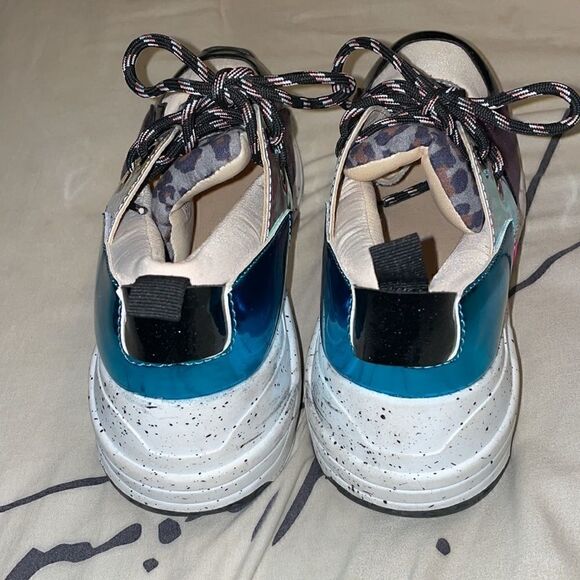 Madden Girl sneakers   - Picture 4 of 6